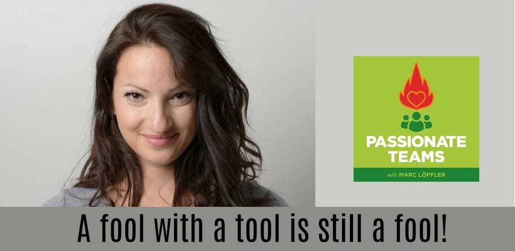 Bild von Andrea Hanna und Podcast-Titel: A fool with a tool is still a fool